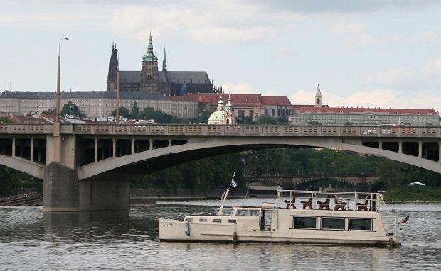 motorboot mieten prag